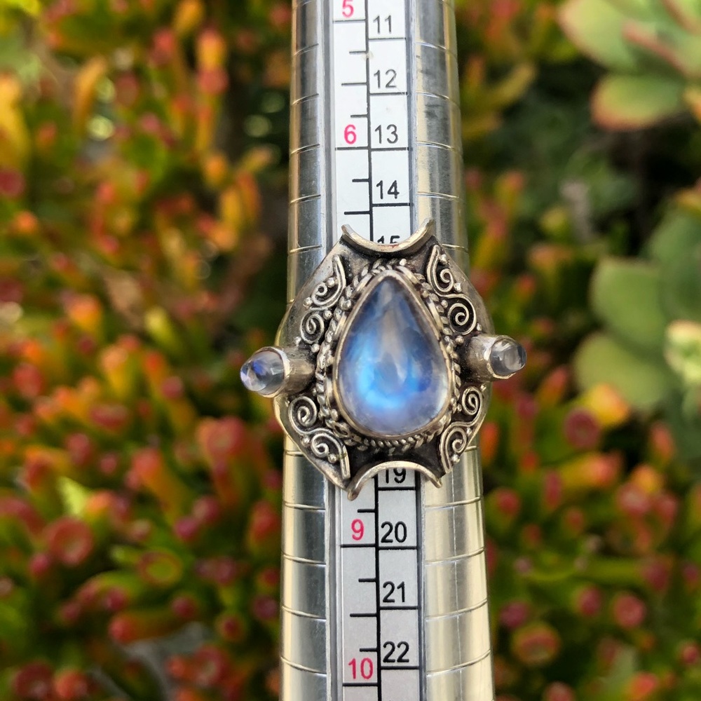 Sterling silver moonstone ring